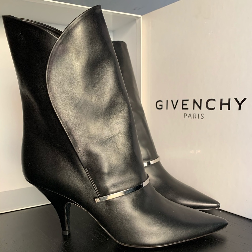NEW Givenchy Black Leather Calf Boots (ORDER NOW FOR X-MAS DELIVERY)